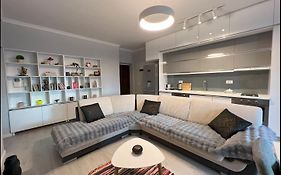 Tirana Gallery Apartment - City Center View